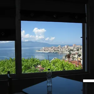 And Tavern Leo Sarandë